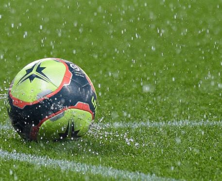 Pluie et traçage : comment garantir une tenue optimale ?